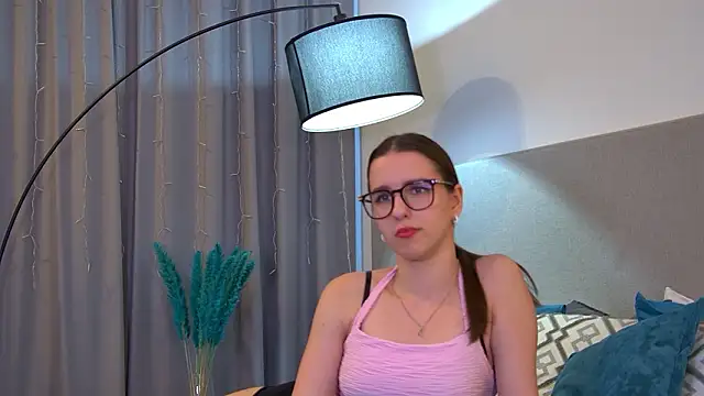 AliceAtkins's cam snapshot