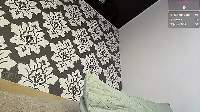 ElliRusk's cam snapshot