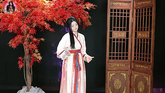 Shiny-girl7788's cam snapshot