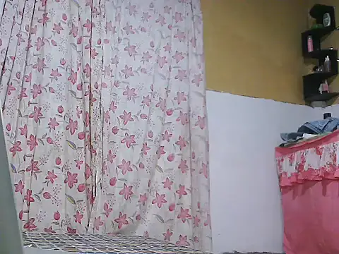 Micha_LustyLuxe's cam snapshot