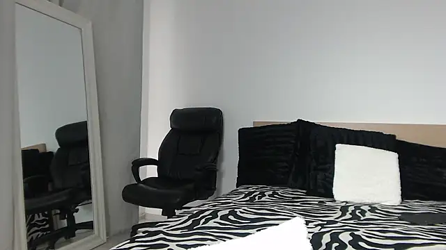 Layla23a's cam snapshot