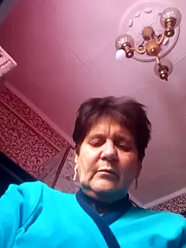 IrchykLove live sex cam