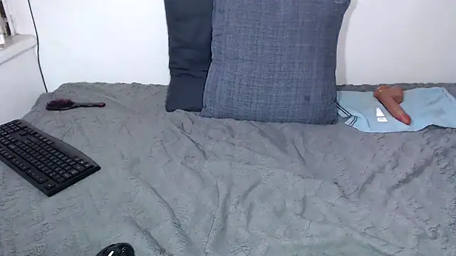 DarkBerry57's cam snapshot