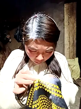 quynhkoolbae live sex cam