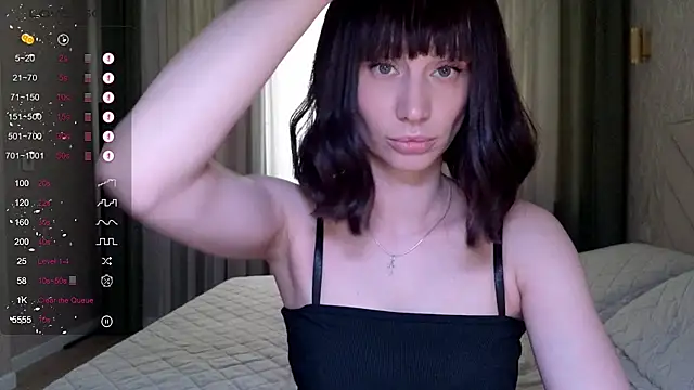 Alice_Wonders's cam snapshot