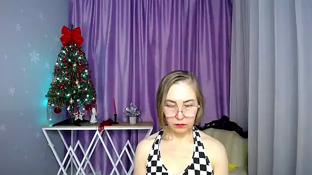 queen_a_n_i's cam snapshot