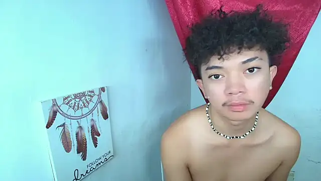charles_breaker live sex cam