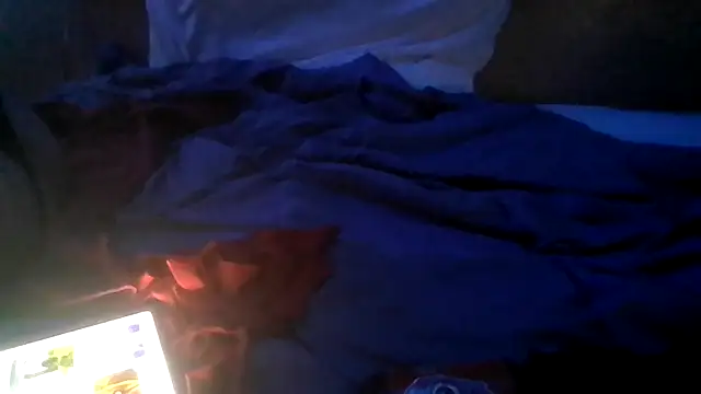 ShysluutGia live sex cam