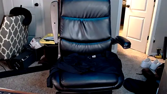 ShimmyLoe live sex cam