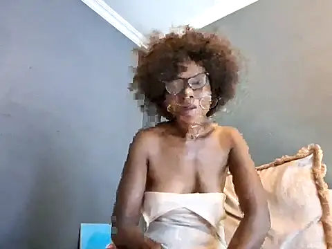 NaughtyCouga's cam snapshot