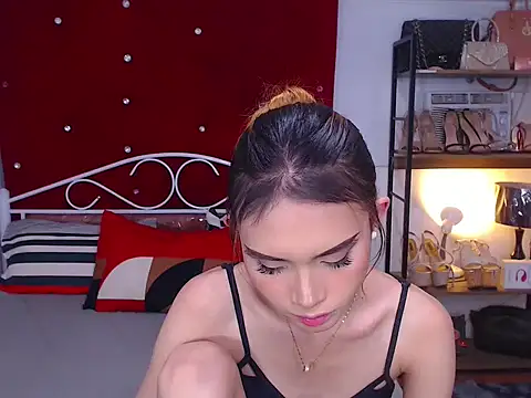 MeatyhorsecockMistress live sex cam