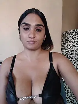 Eroticindian07's cam snapshot