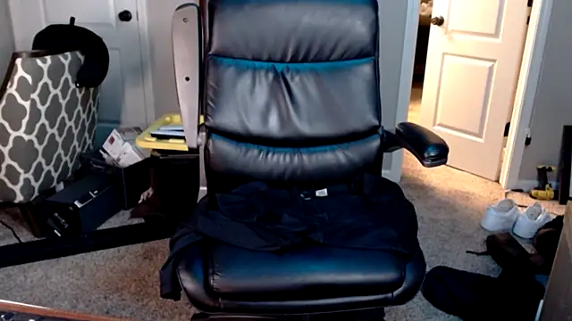 ShimmyLoe's cam snapshot