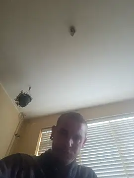 piercingpik's cam snapshot