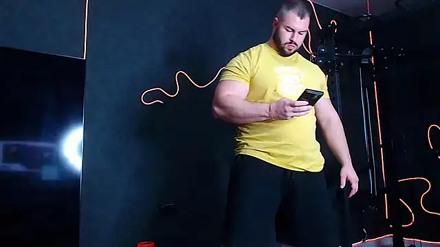 muscularjohnforuX's cam snapshot