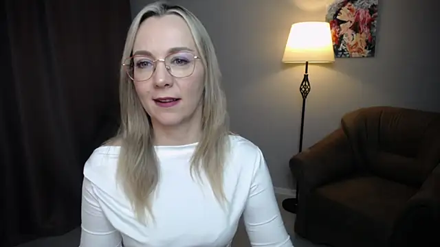 Ava_Elior's cam snapshot