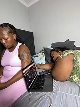 MissLola27's cam snapshot