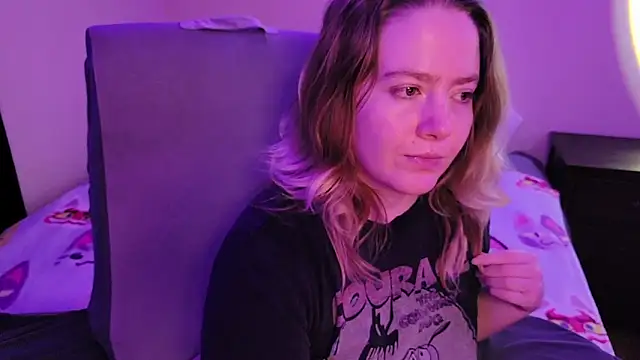 InternetFairy_XO's cam snapshot