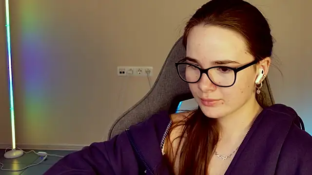 May_Bloom's cam snapshot