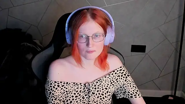 ElizabethHarpper's cam snapshot