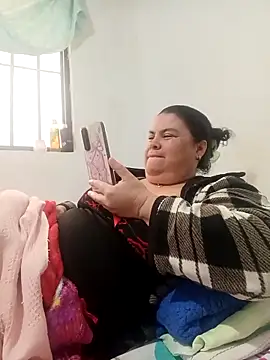 yaneth_'s cam snapshot