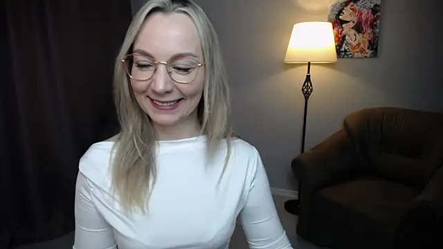 Ava_Elior's cam snapshot