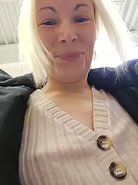 Sunny-Sin's cam snapshot