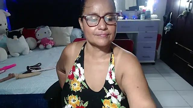 pervert_mommy_'s cam snapshot