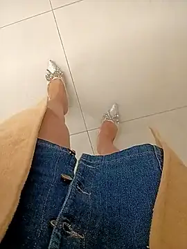 Baby-Linh's cam snapshot