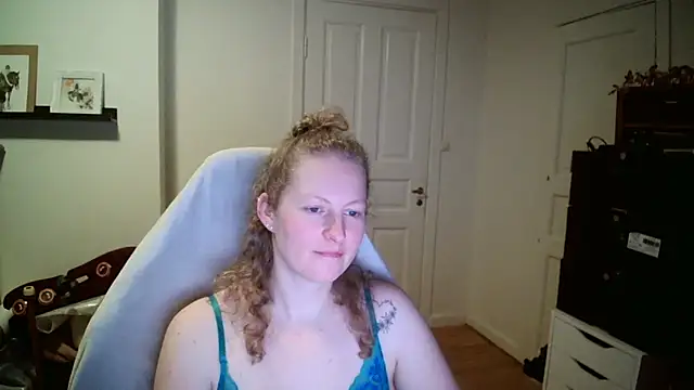 Girlnina-1995 live sex cam