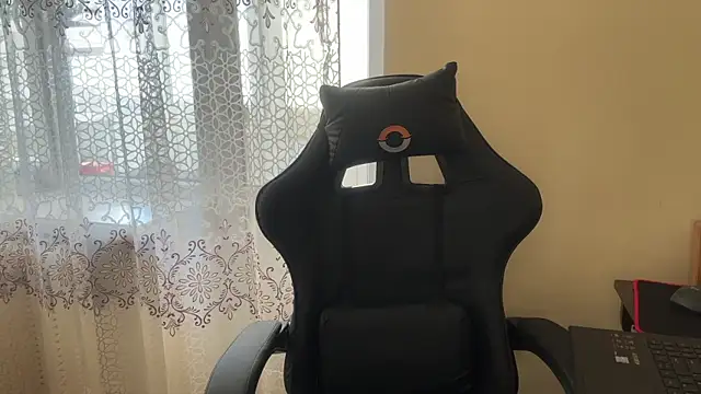 SoftIris_'s cam snapshot