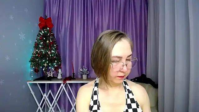 queen_a_n_i's cam snapshot