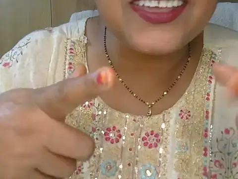 Cute_Ruhi99's cam snapshot