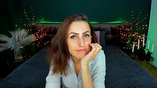 Rebecca_Diamond's cam snapshot