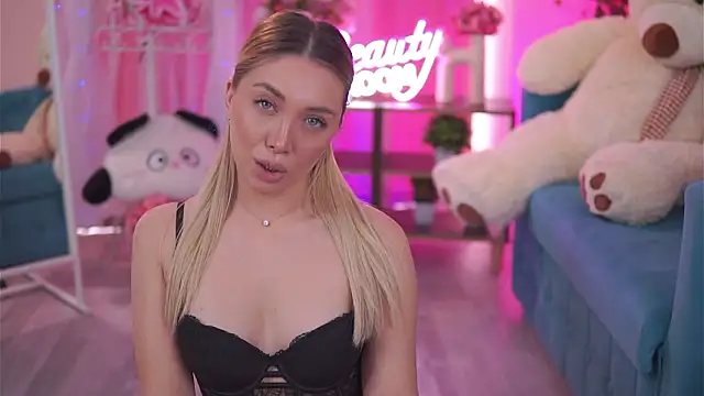 NadyaBlue's cam snapshot