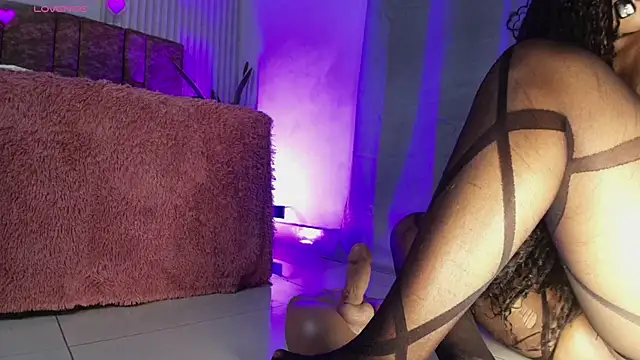 Missdionne_curly live sex cam