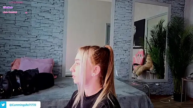 Reina_Cummings's cam snapshot