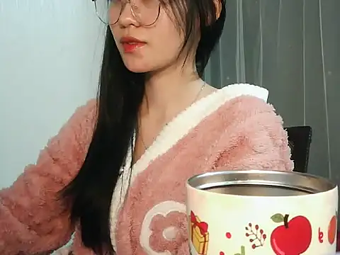 Nunaa18 live sex cam