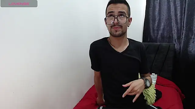 Demian_val live sex cam