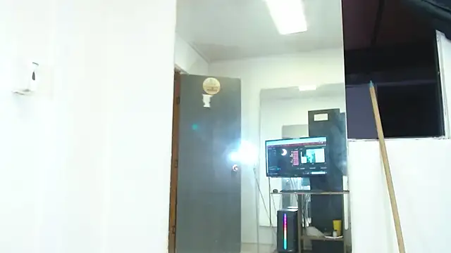 SWEETKAREN live sex cam