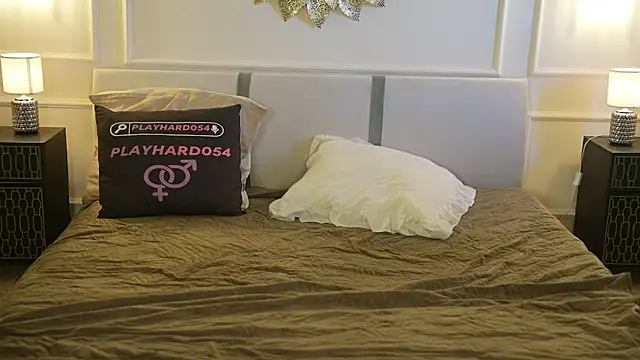 Tina_Breeze's cam snapshot