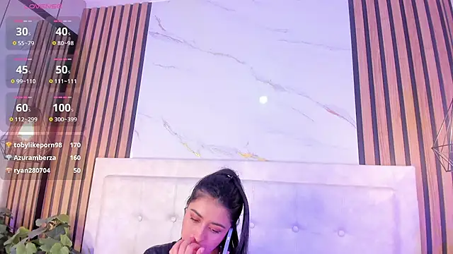 Madyson18 live sex cam