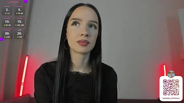 flora_off live sex cam