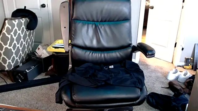 ShimmyLoe's cam snapshot