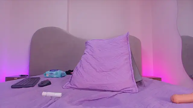 shaina_adams's cam snapshot