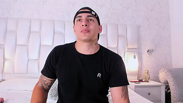 MassimoCo_'s cam snapshot