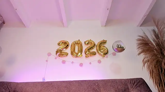 violet_77711's cam snapshot