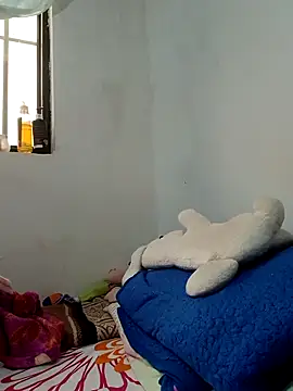 yaneth_'s cam snapshot