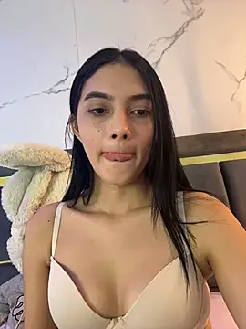 Doll_Alaia_'s cam snapshot