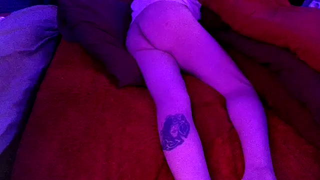 Time2playN303party's cam snapshot